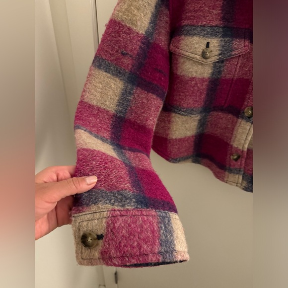 Aritzia Ganna cropped shirt jacket - Picture 2 of 4